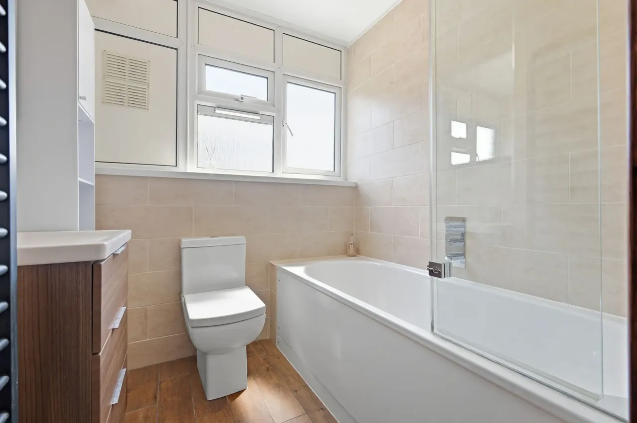 Beaumont Road, Ayerst Court, Leyton, E10, photo 9