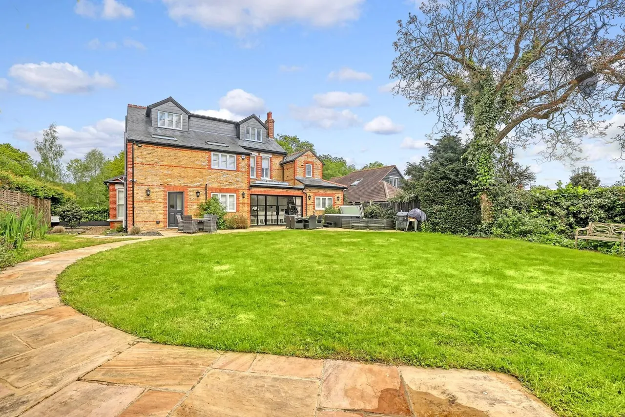 Coppice Row, Theydon Bois, CM16, photo 21