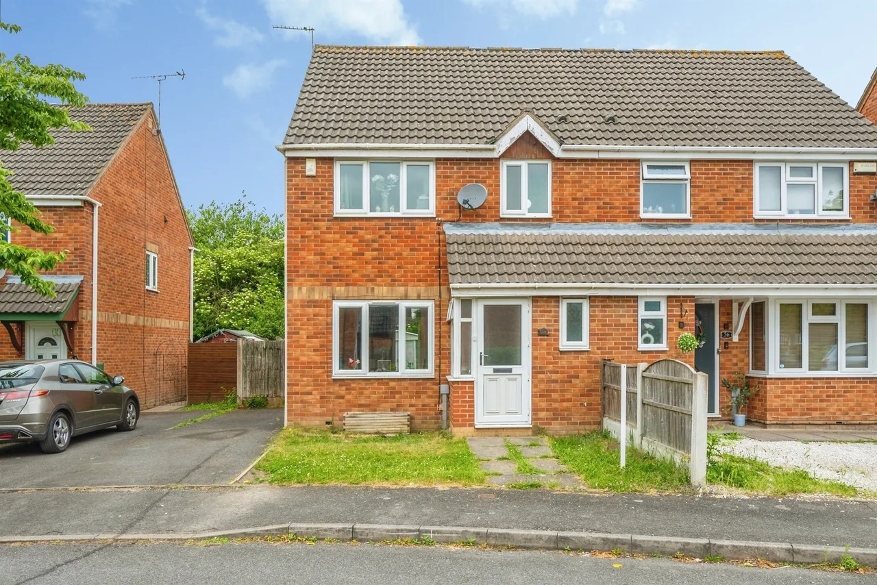 3 bed house for sale — Pendleside Way, Littleover, Derby