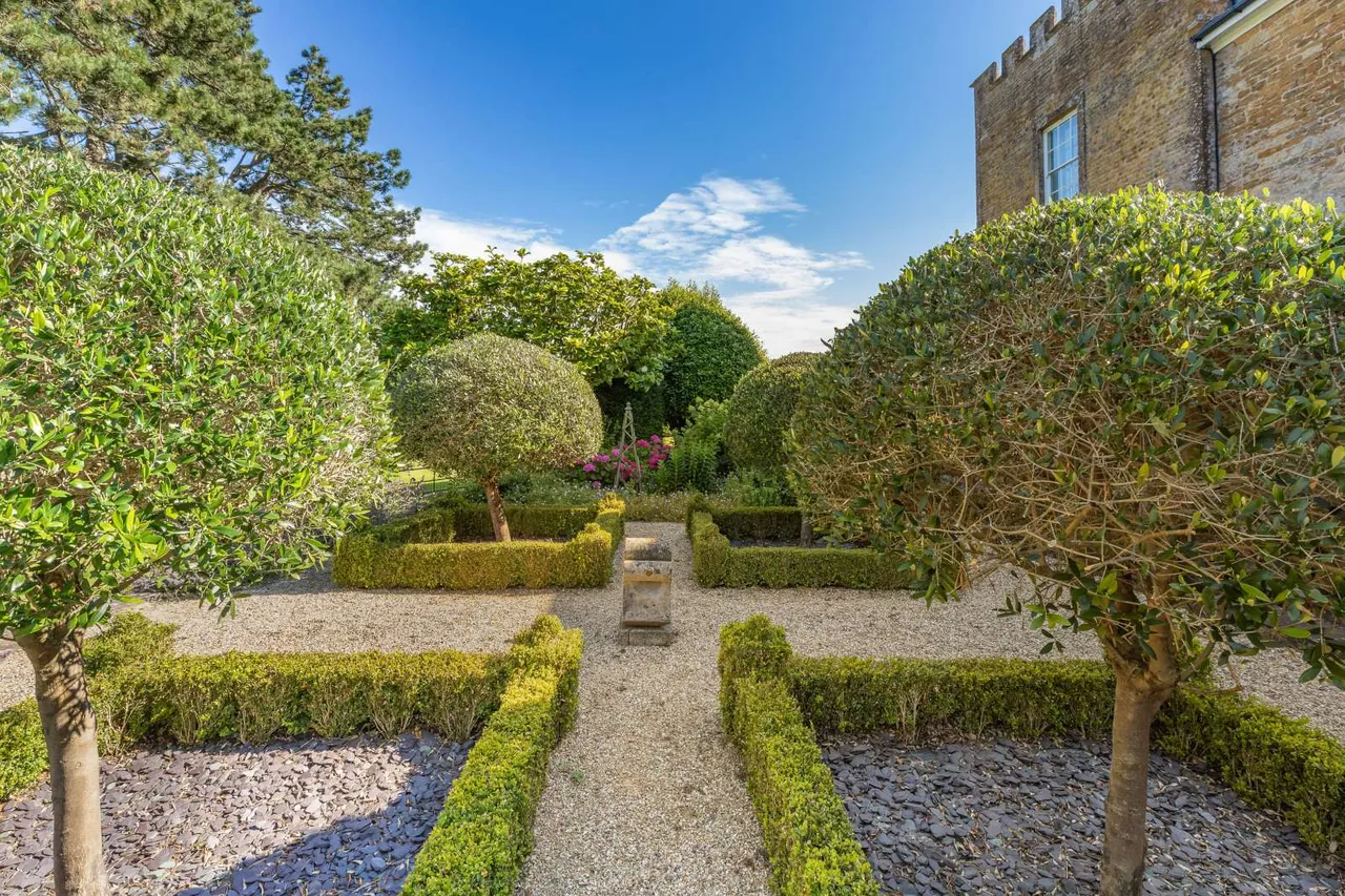 Brettingham Court, Hinton St. George, Somerset, TA17 8RY, photo 9