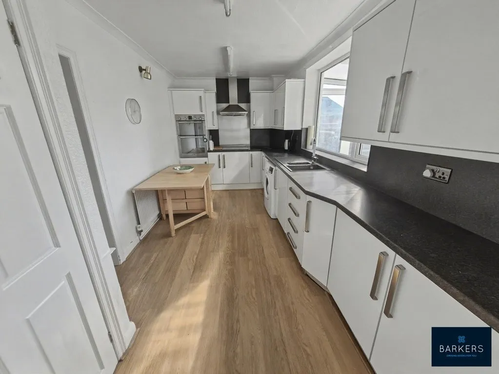 Kings Drive, Birstall WF17 9JH, photo 7