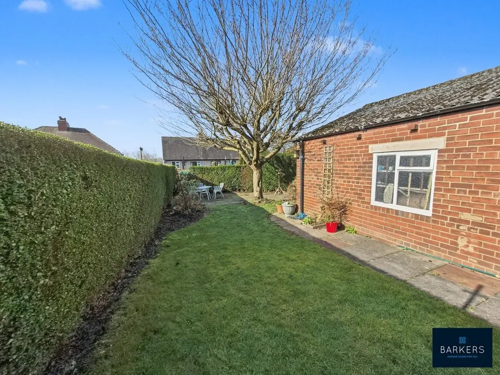 Kings Drive, Birstall WF17 9JH, photo 14