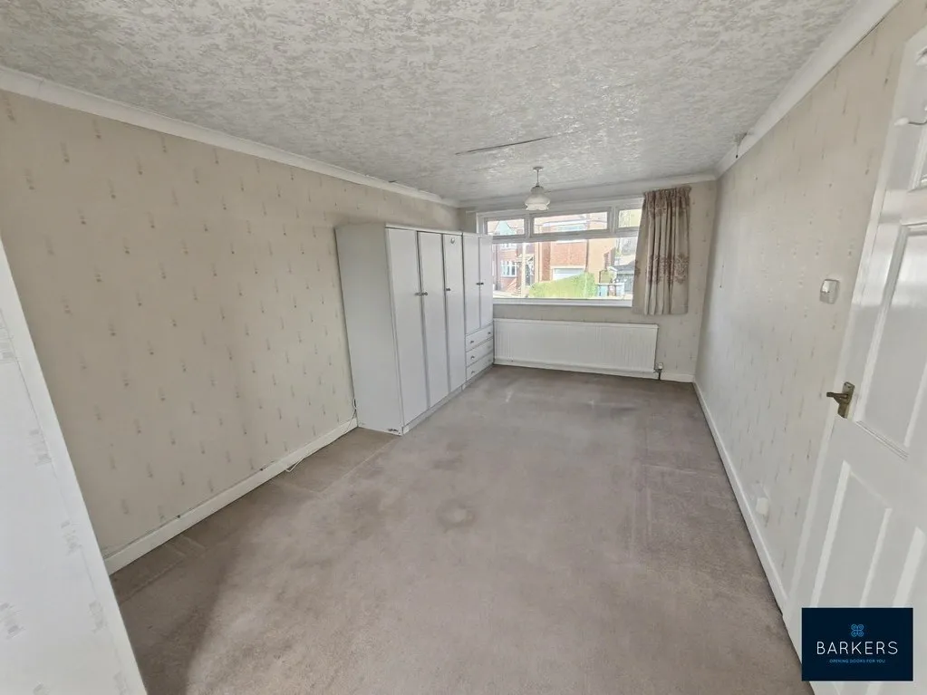 Kings Drive, Birstall WF17 9JH, photo 9