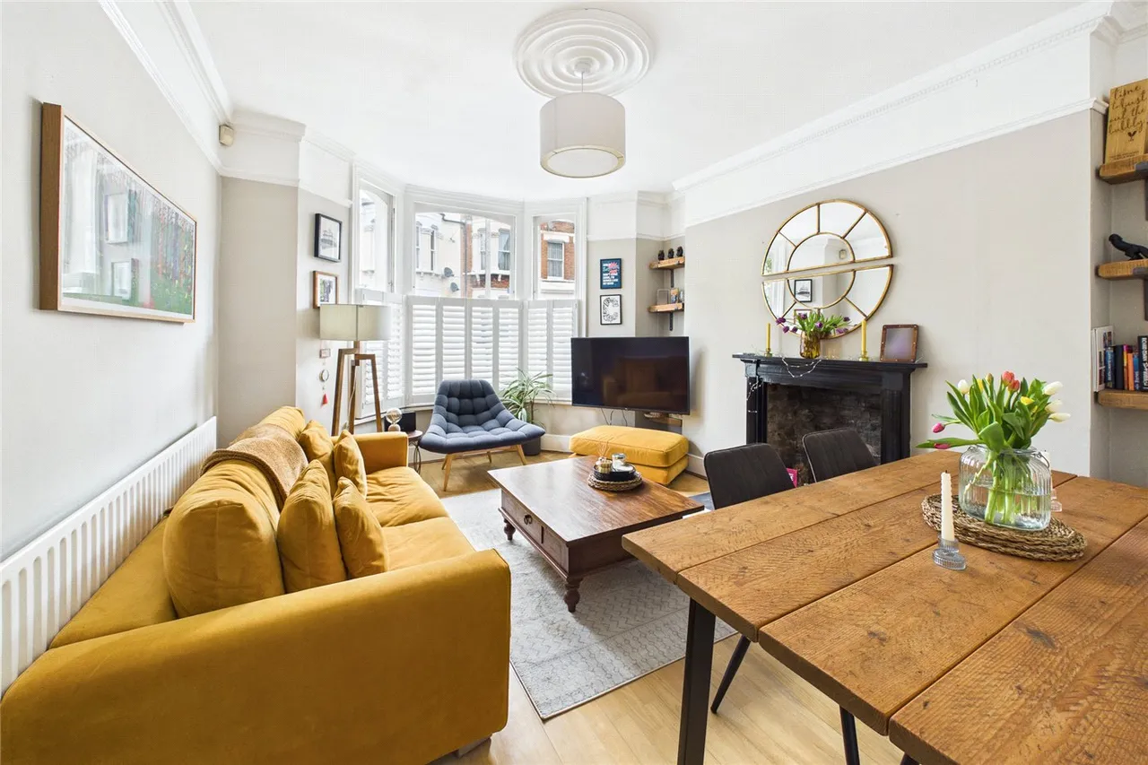 2 bed flat for sale — Sandmere Road, London, SW4