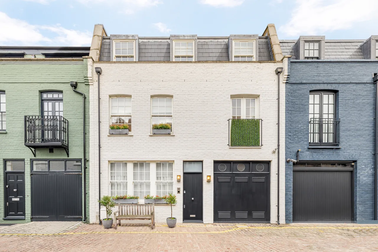 Princes Gate Mews, South Kensington, London, photo 2