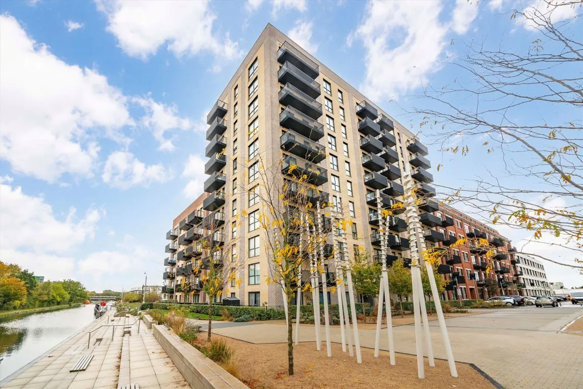 1 bed flat to rent, Farine Avenue, Hayes