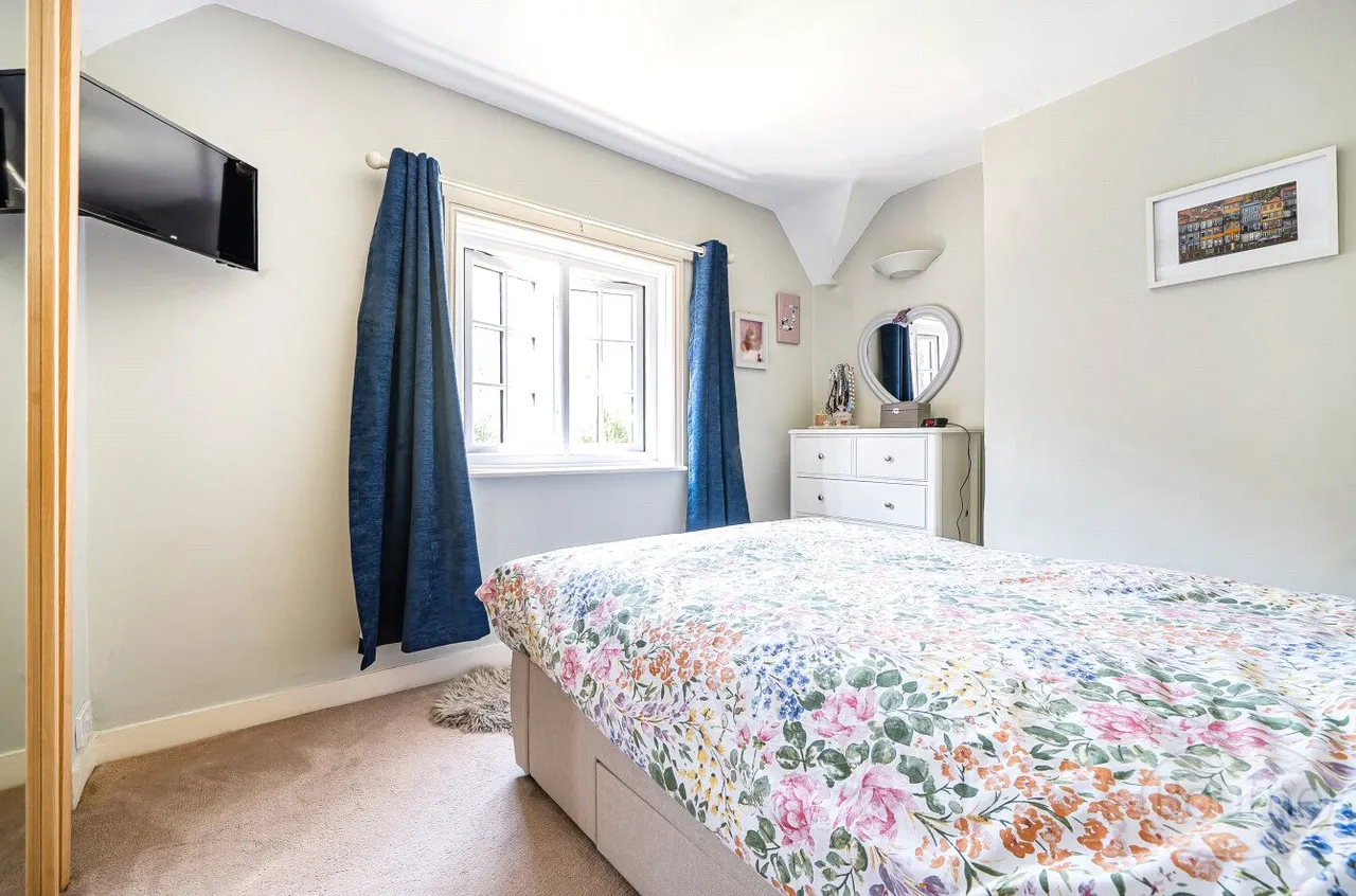 High Street, West Meon, GU32, photo 6