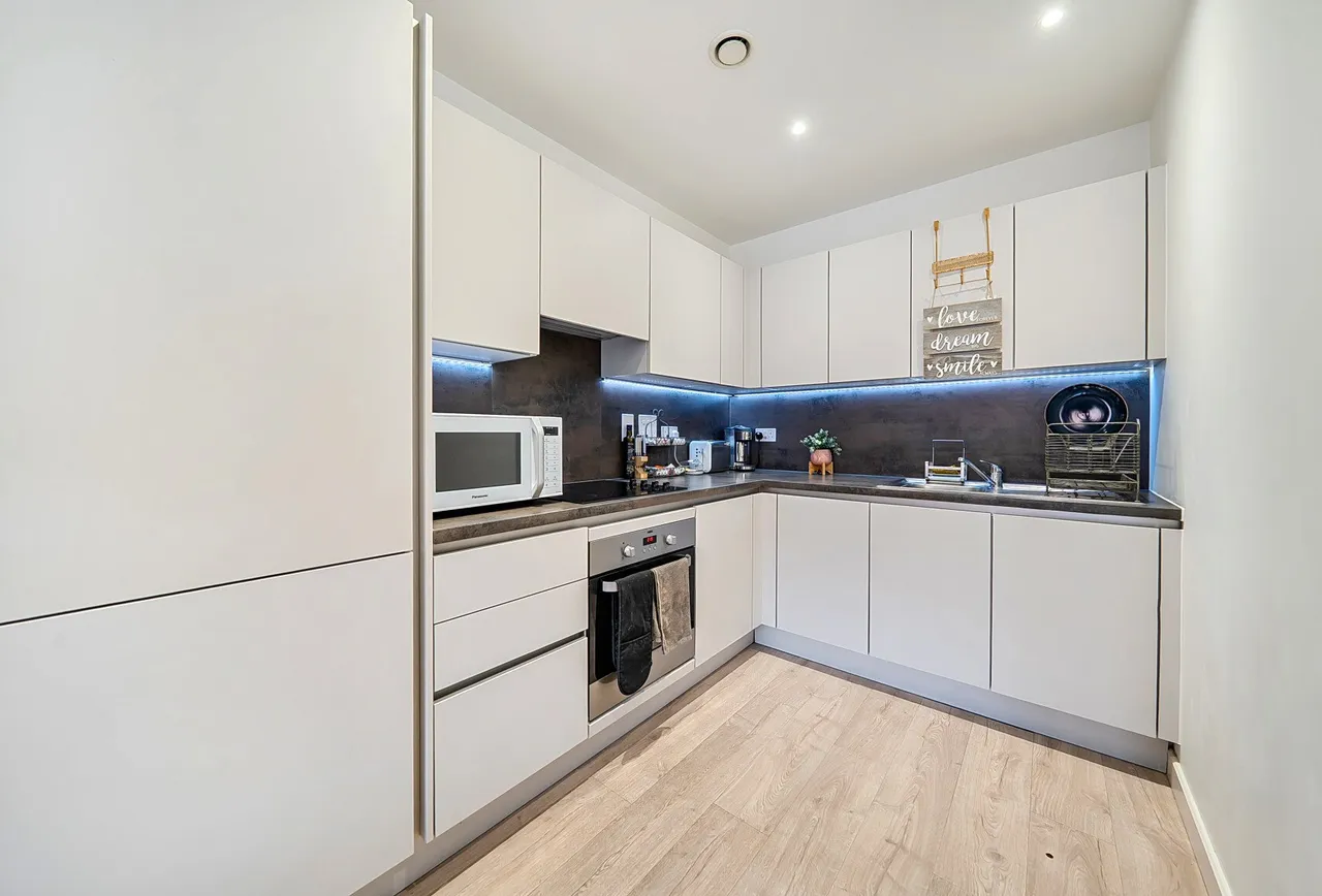 Woodlark Apartments, 1 Damsel Walk, NW9 7FA, photo 3