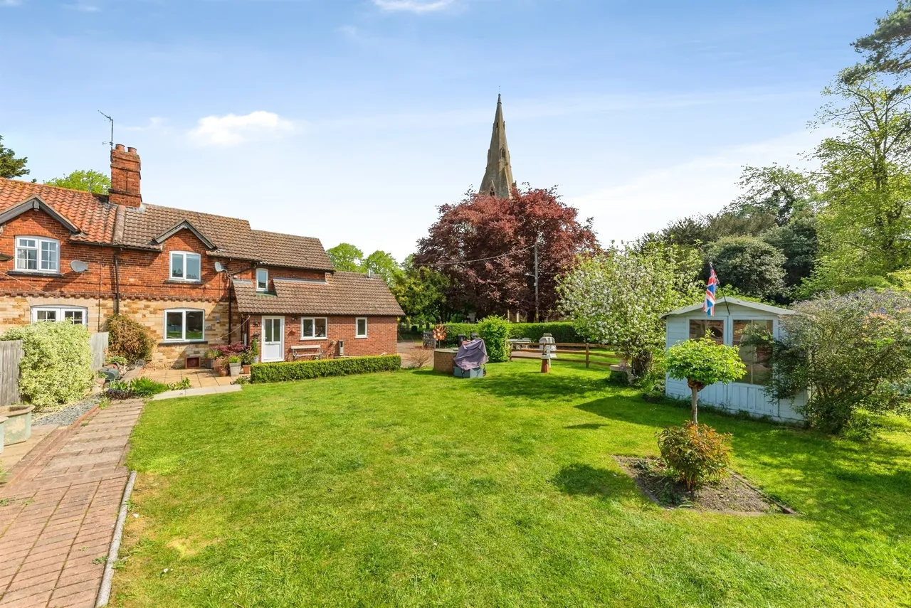 Church Lane, Marston, NG32, photo 7