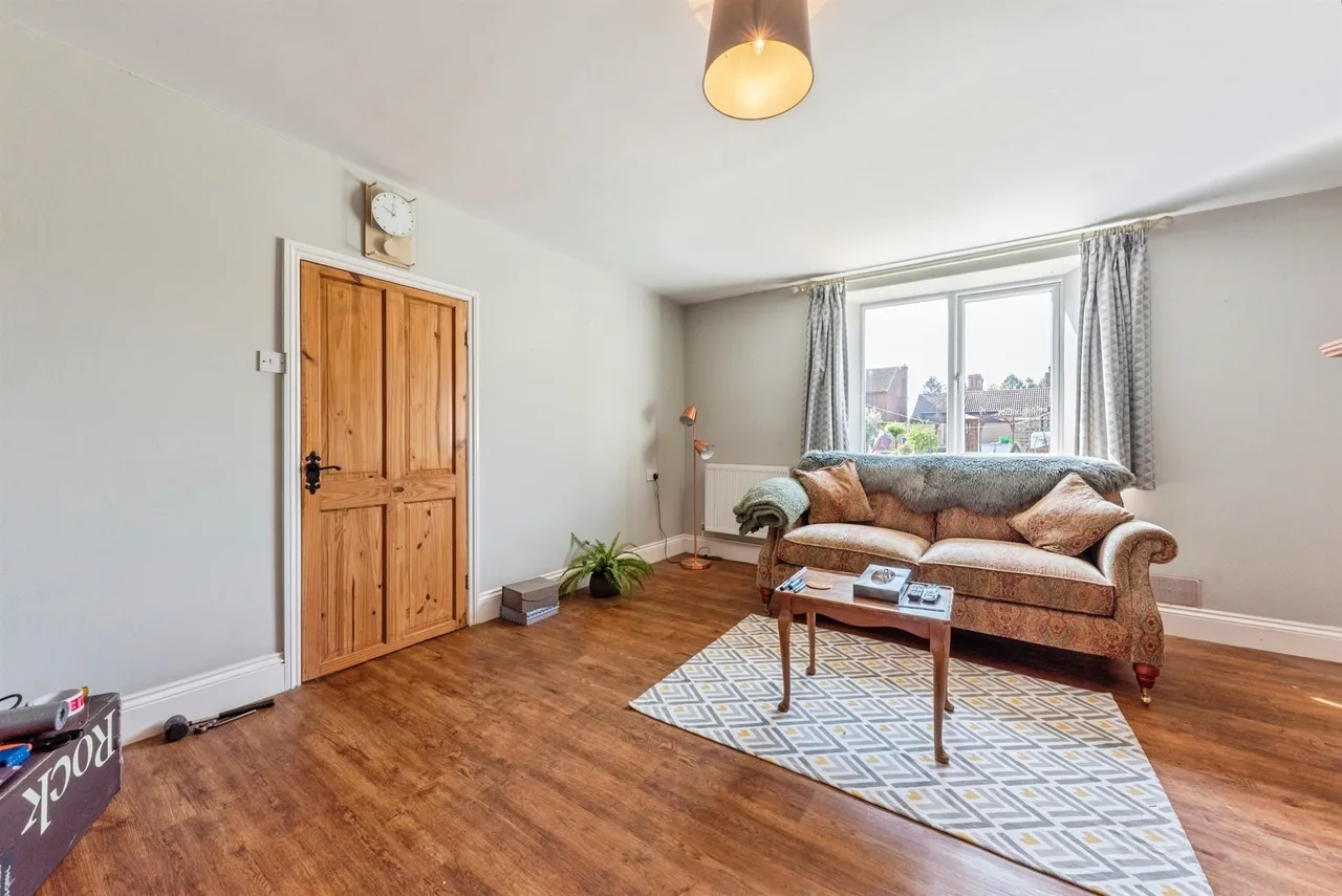 Church Lane, Marston, NG32, photo 5