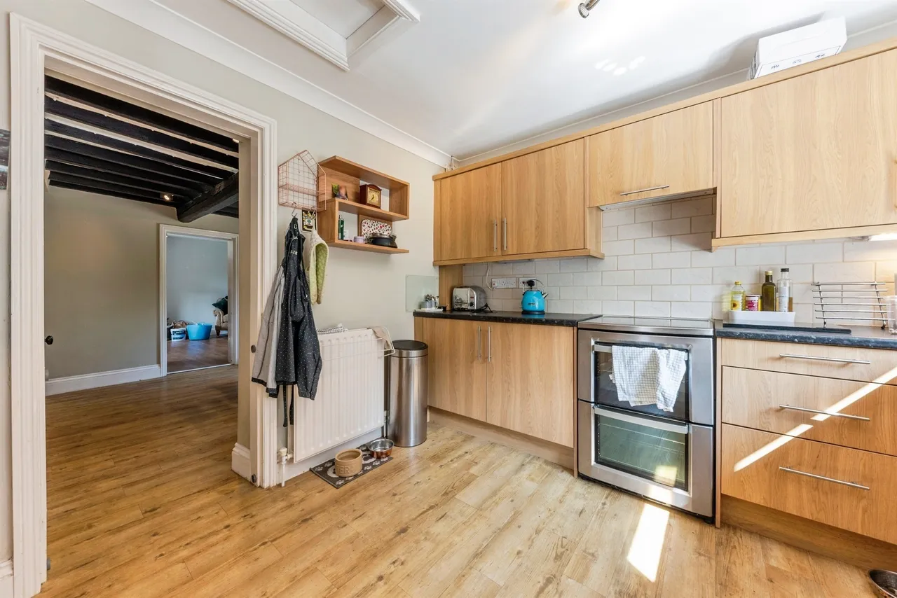 Church Lane, Marston, NG32, photo 3