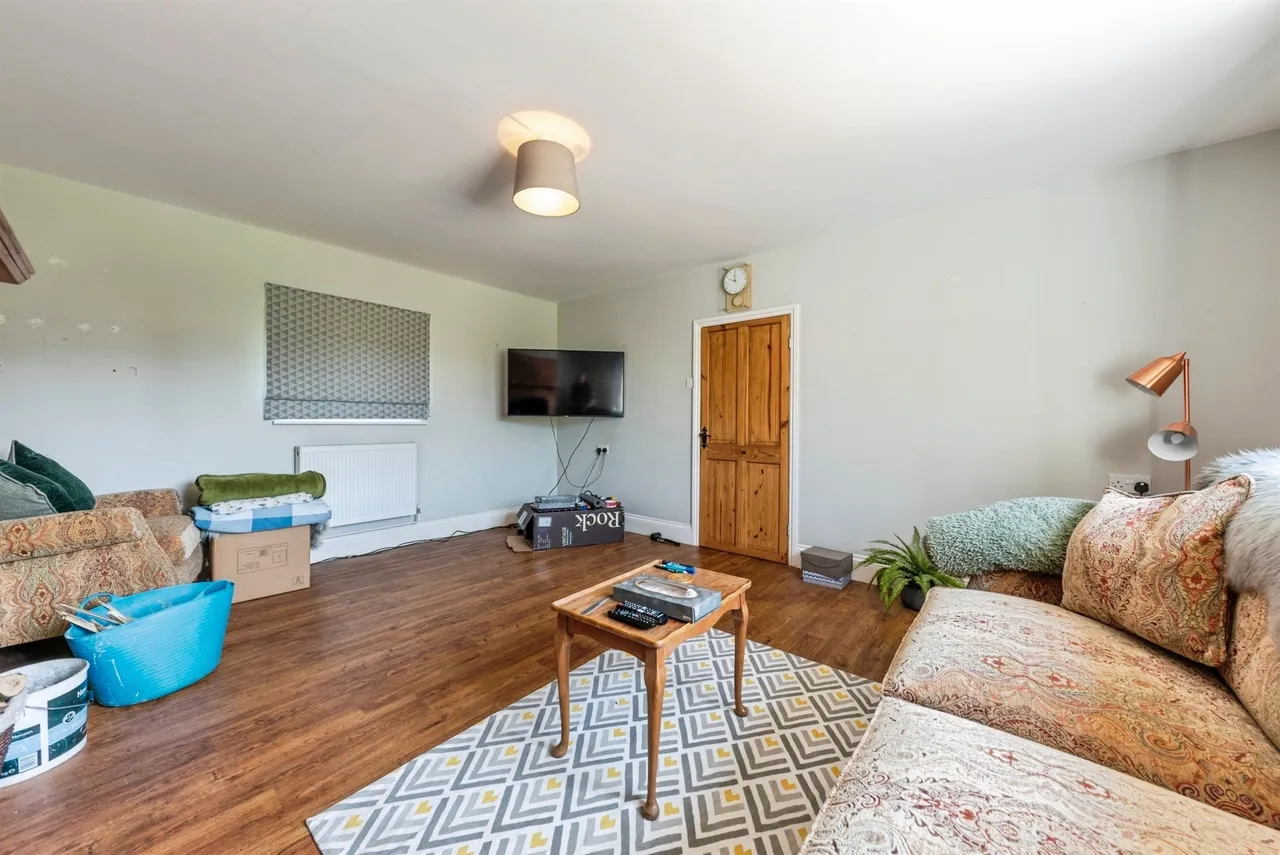 Church Lane, Marston, NG32, photo 6