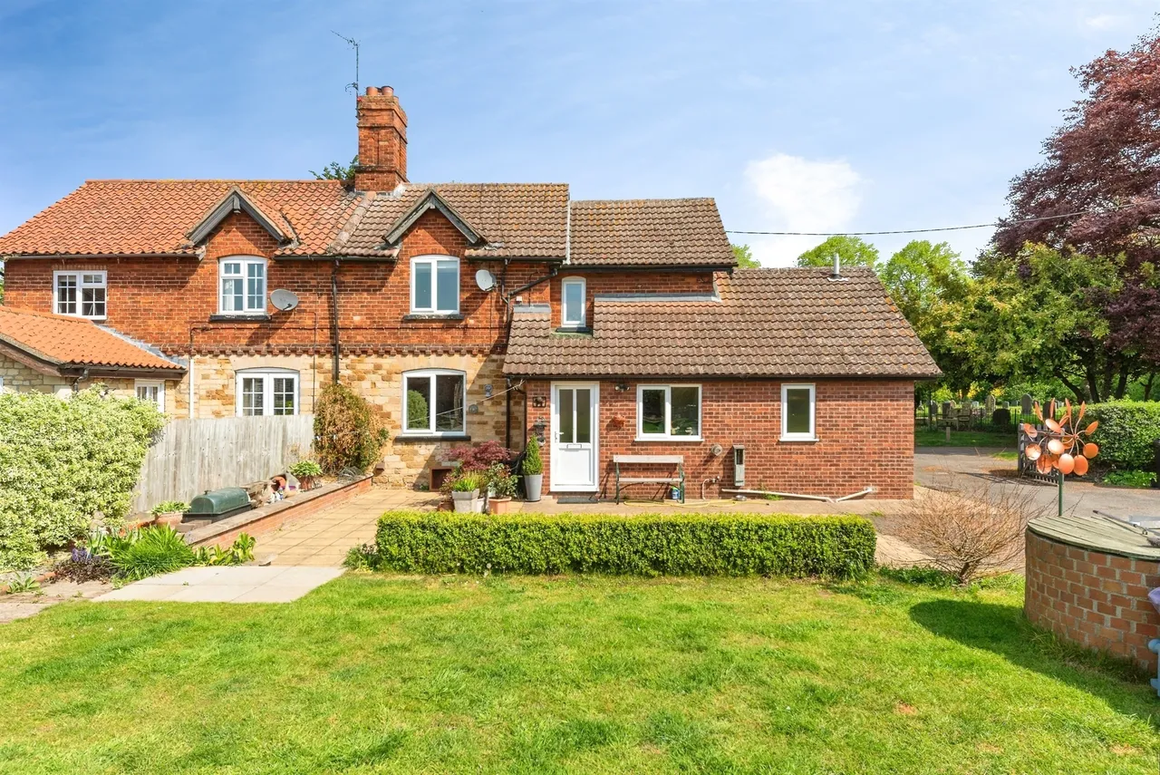 Church Lane, Marston, NG32, photo 14