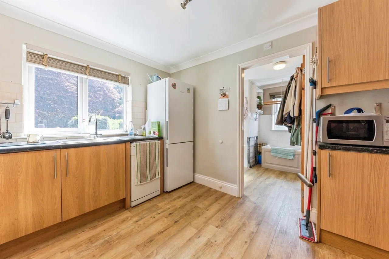 Church Lane, Marston, NG32, photo 8