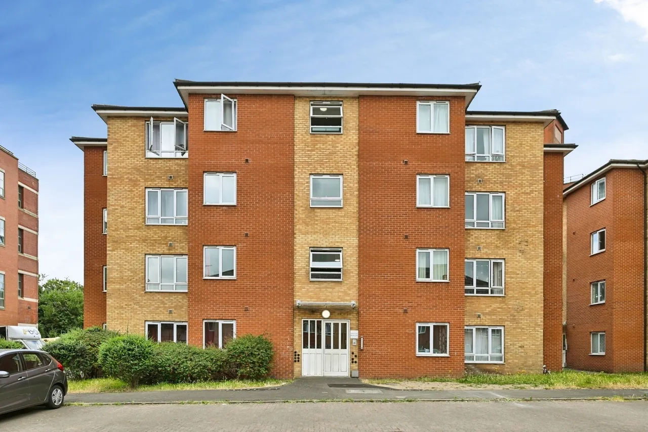 2 bed flat for sale — Player Street, Nottingham, Nottinghamshire, NG7
