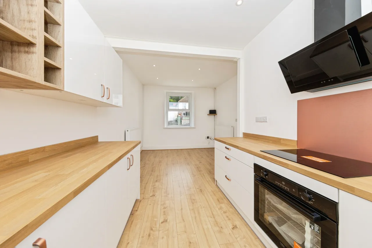 Heol Y Bryn, Llanelli, SA14, photo 4