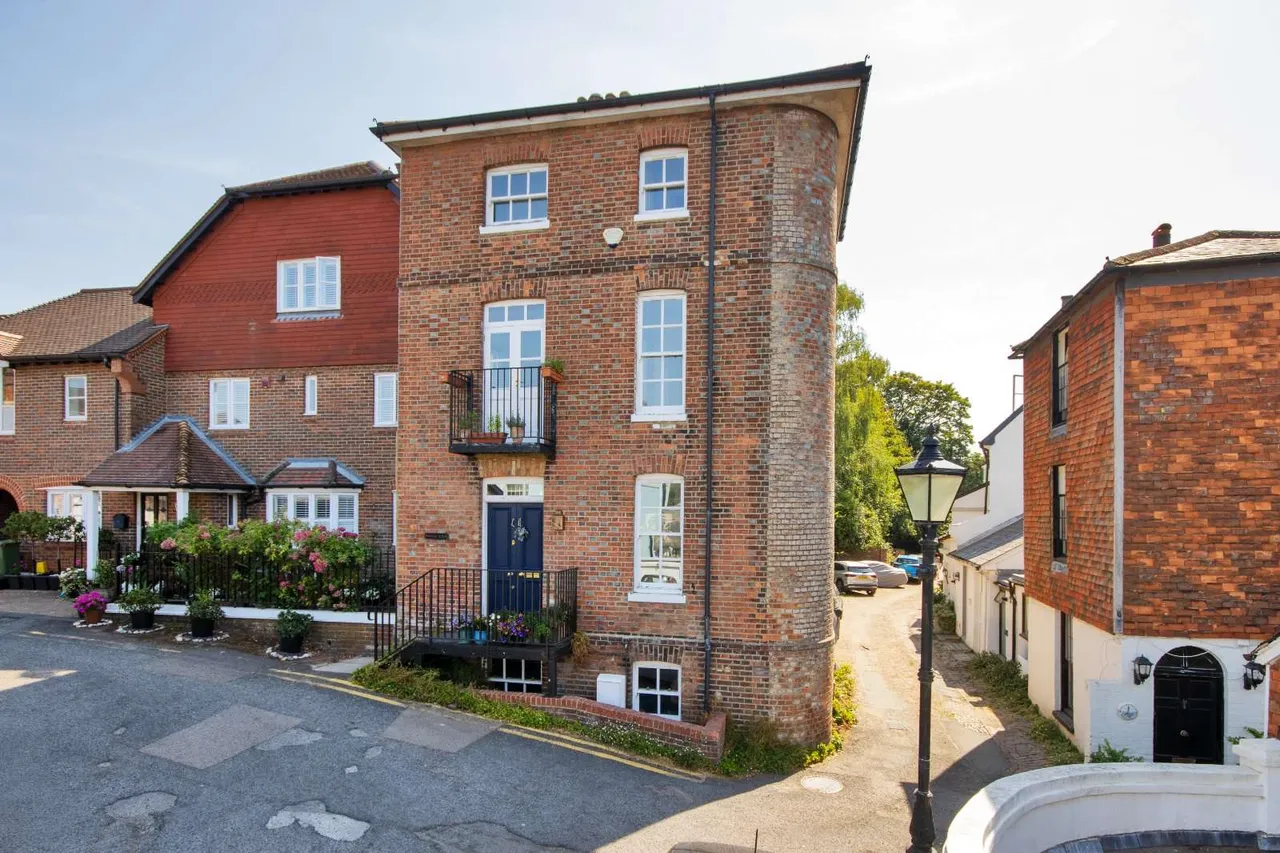 3 bed house for sale — Cumberland Yard, Tunbridge Wells, Kent, TN1 1TY