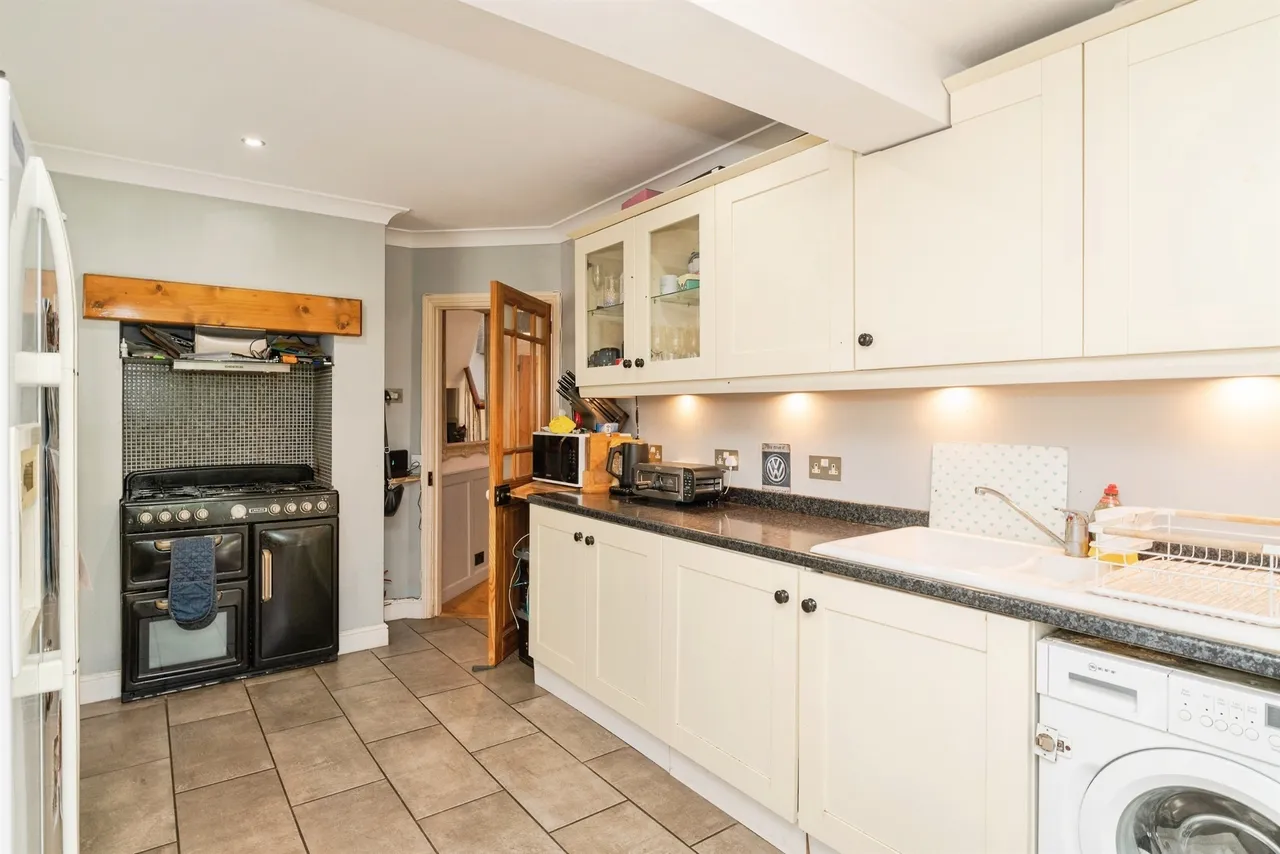 Cley Road, Holt, photo 9