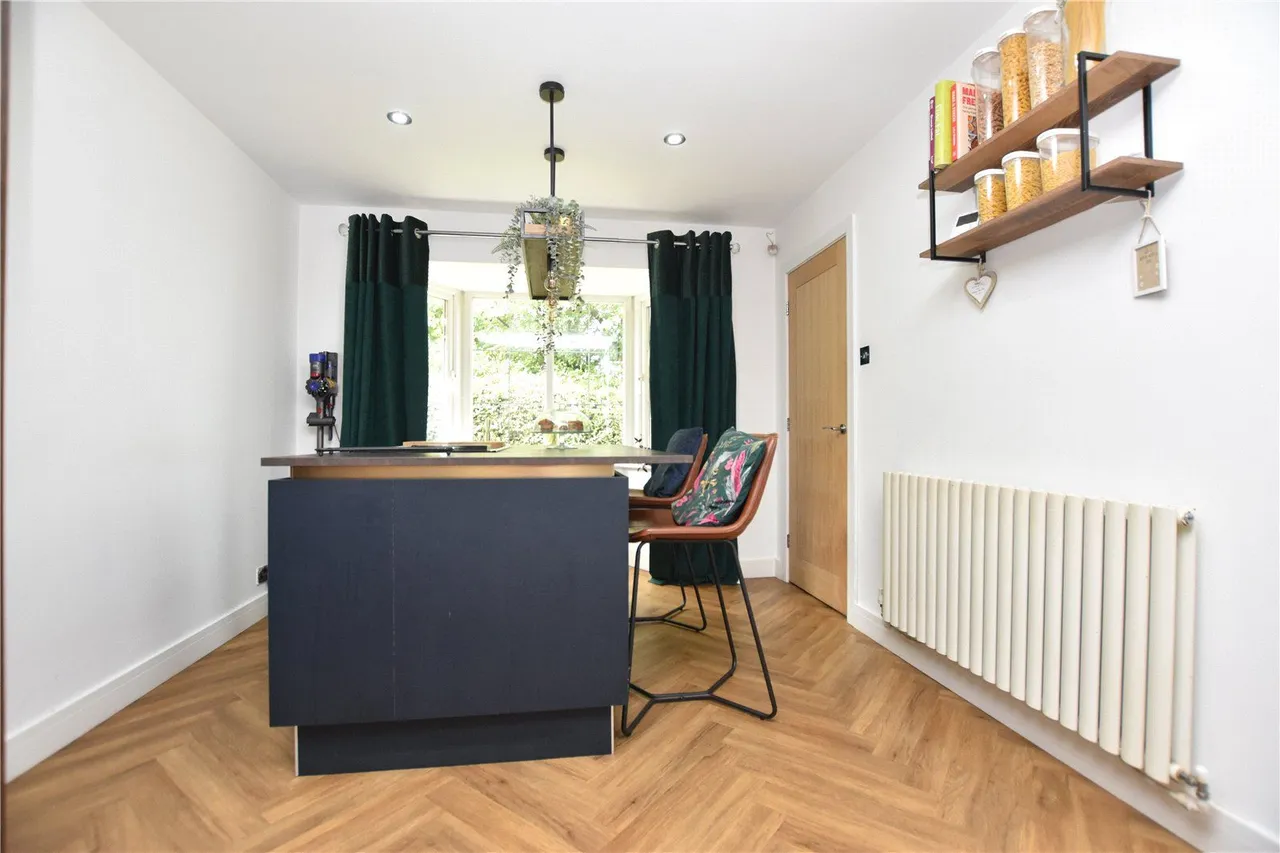 Birk Lane, Morley, LS27, photo 3