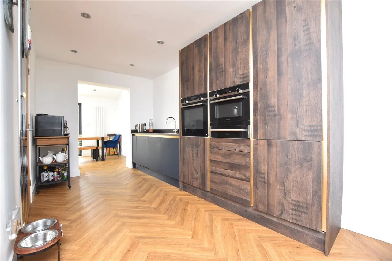Birk Lane, Morley, LS27, photo 4