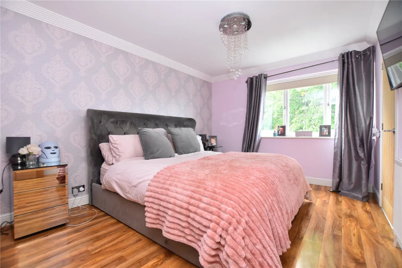 Birk Lane, Morley, LS27, photo 6