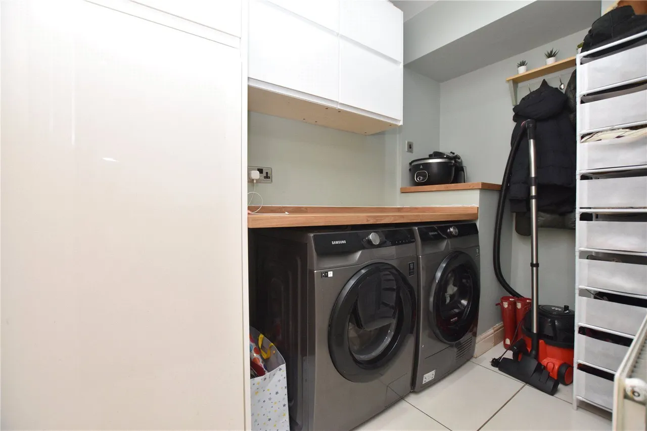 Birk Lane, Morley, LS27, photo 17