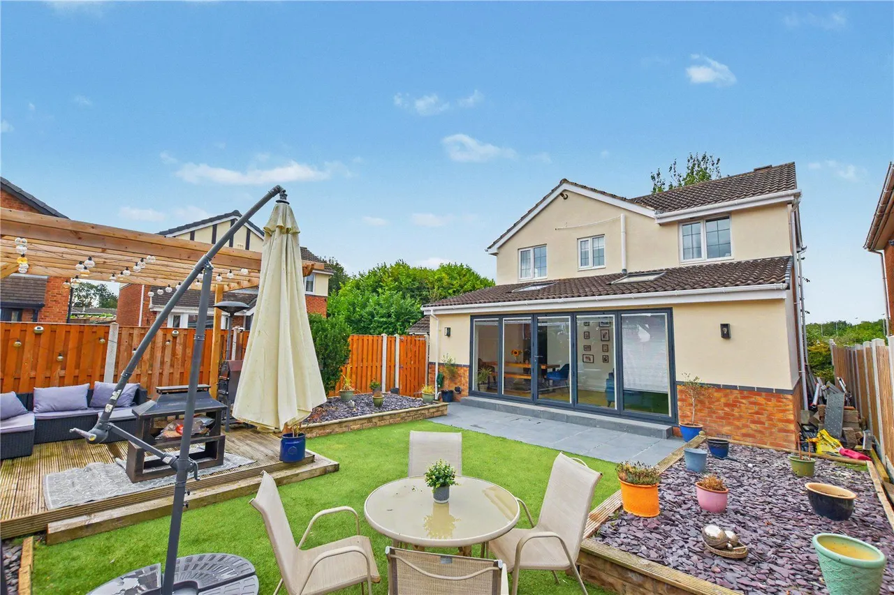 4 bed house for sale, Birk Lane, Morley, LS27