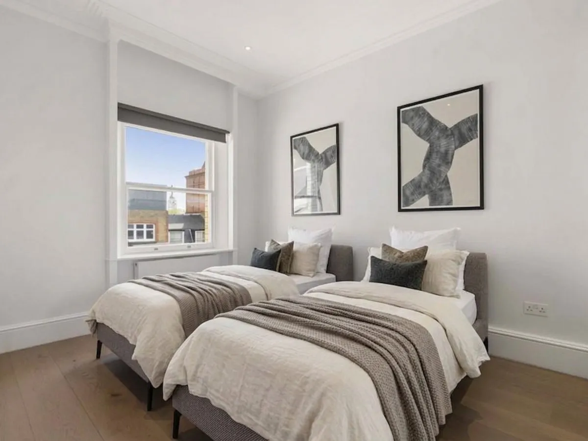 De Vere Gardens, London, W8, photo 12