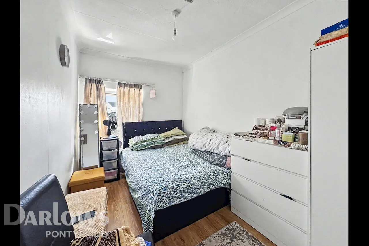 Meadow Street, Pontypridd, photo 10