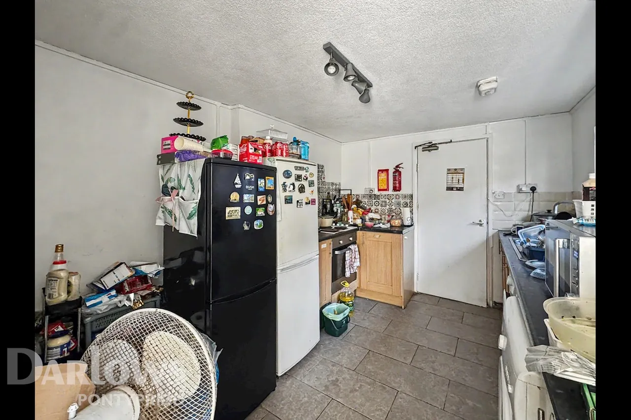 Meadow Street, Pontypridd, photo 6