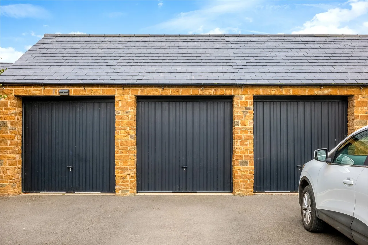 Flux Drive, Deddington, OX15, photo 17