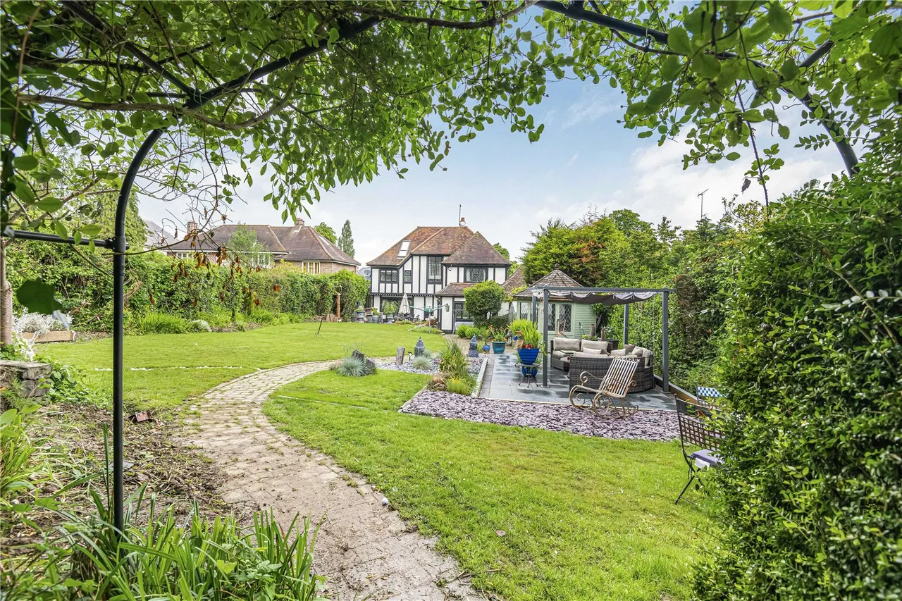 Lancaster Avenue, Hadley Wood, EN4 0ET, photo 26