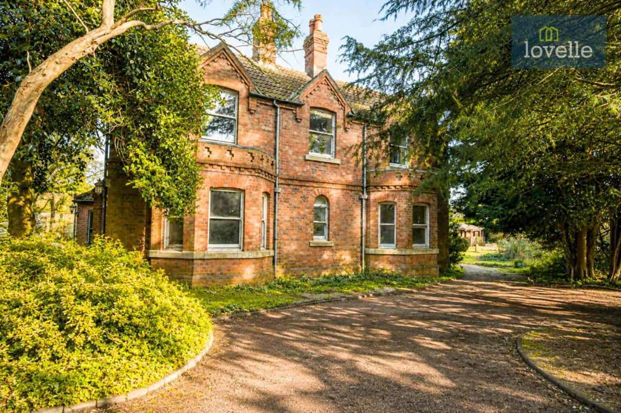 6 bed house for sale, Church End, North Somercotes, LN11