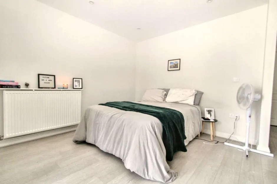 Harefield Road, UB8, photo 5