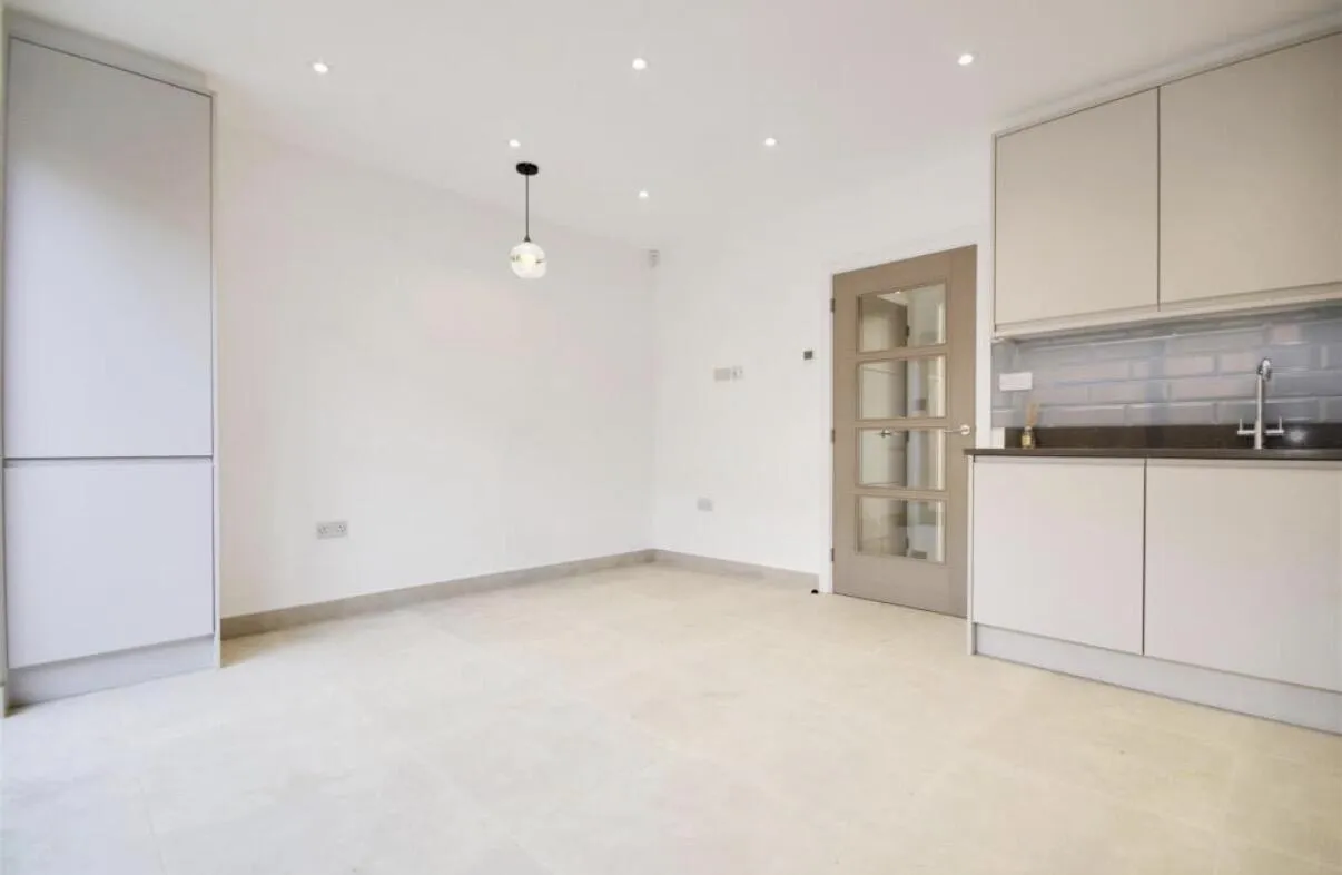 Chase Road, London, N14, photo 6