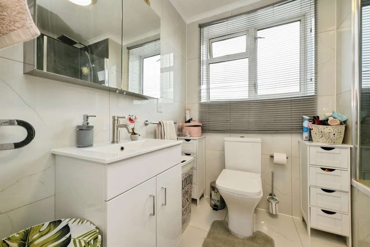 The Stow, Harlow, photo 10