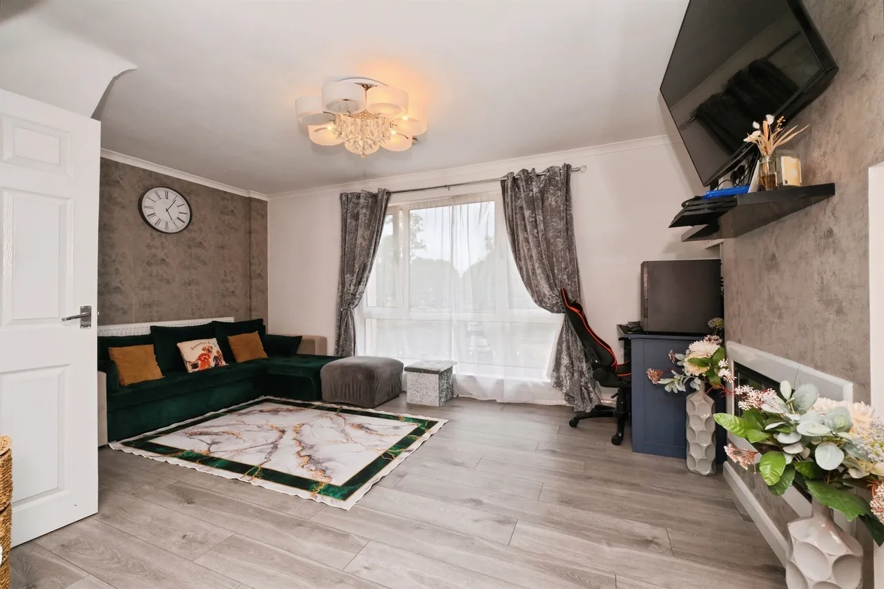 The Stow, Harlow, photo 2