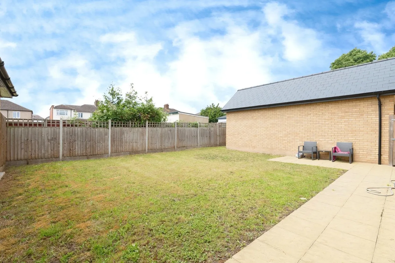 Devonshire Close, Grays, RM20, photo 4