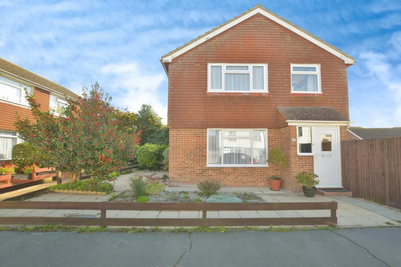 3 bed house for sale — Station Road, Lydd, Romney Marsh, Kent, TN29