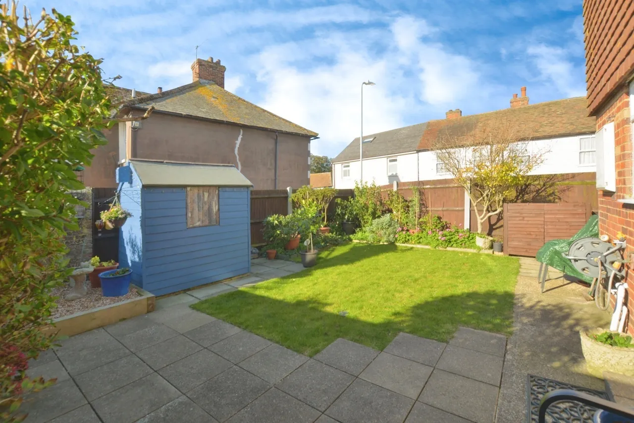 Station Road, Lydd, Romney Marsh, Kent, TN29, photo 11