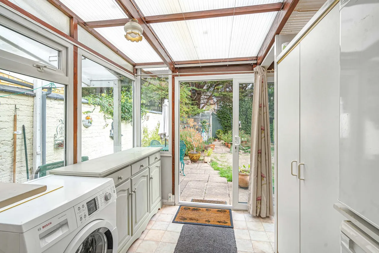 Clarendon Road, Ashford, TW15, photo 5