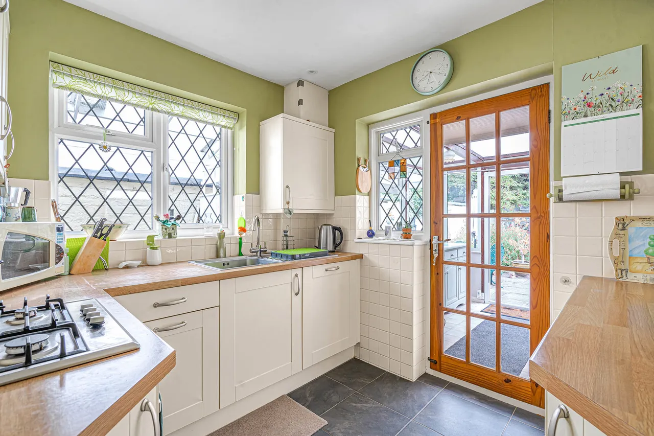 Clarendon Road, Ashford, TW15, photo 3
