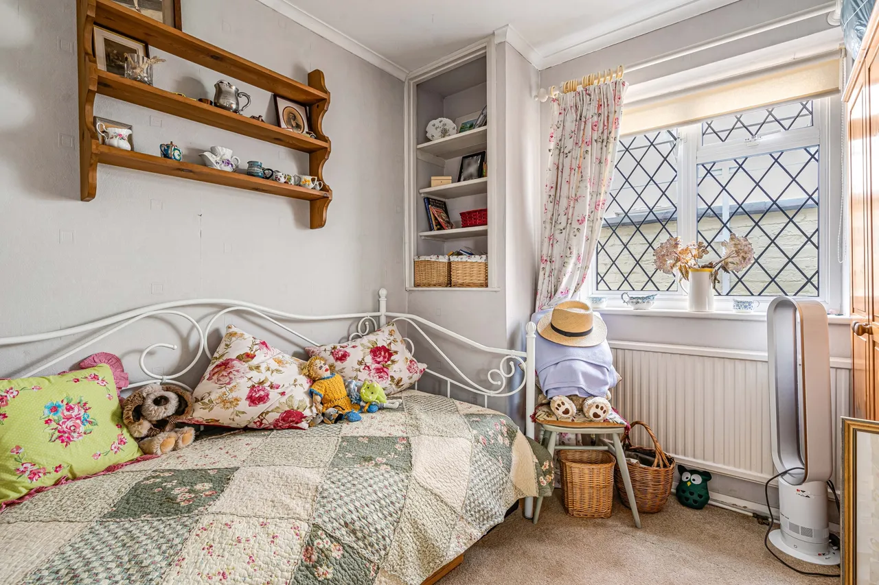 Clarendon Road, Ashford, TW15, photo 7