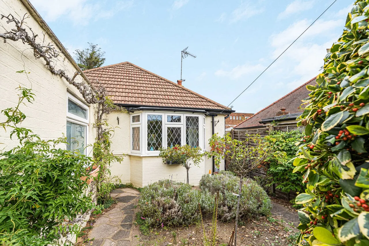 Clarendon Road, Ashford, TW15, photo 11