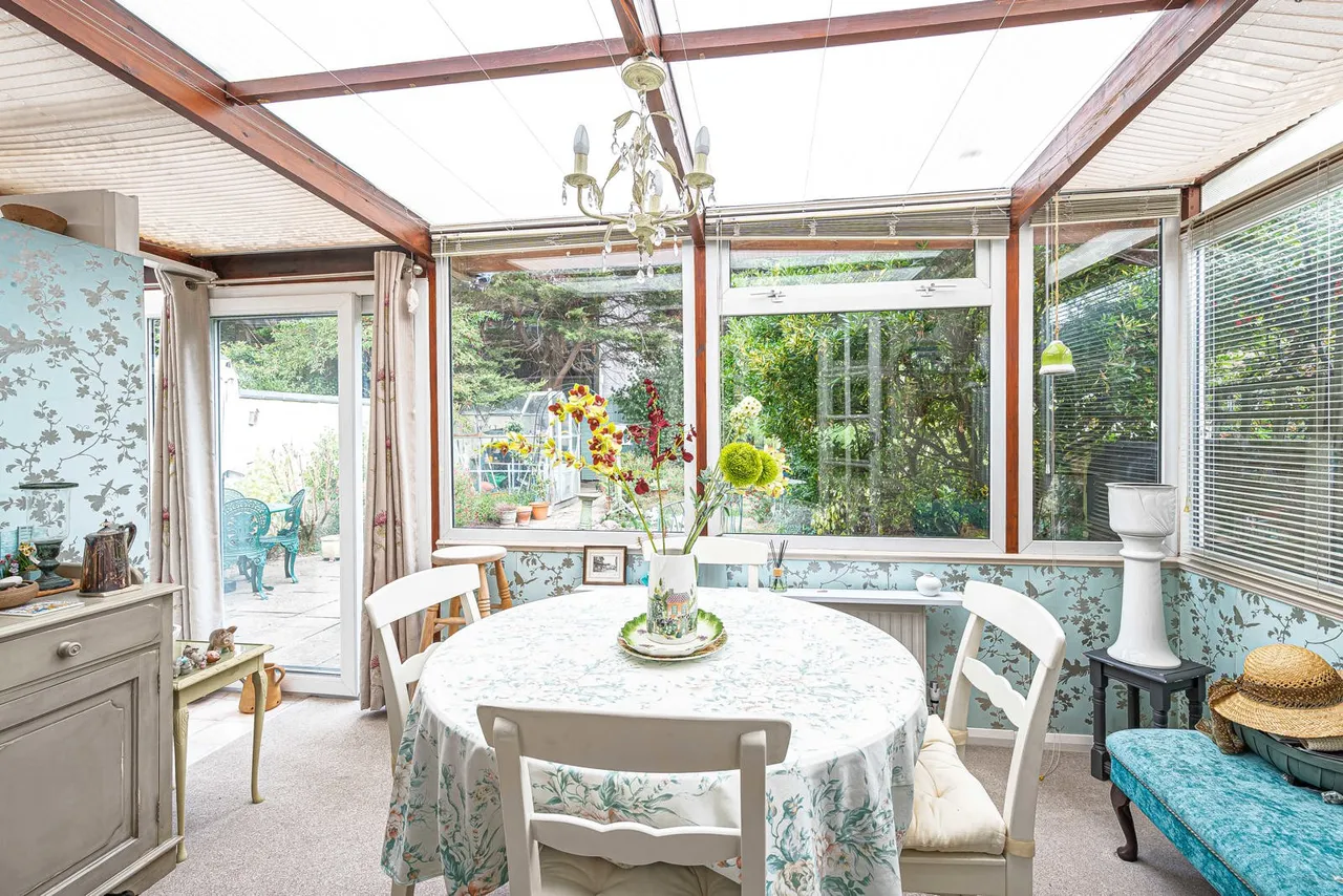 Clarendon Road, Ashford, TW15, photo 4