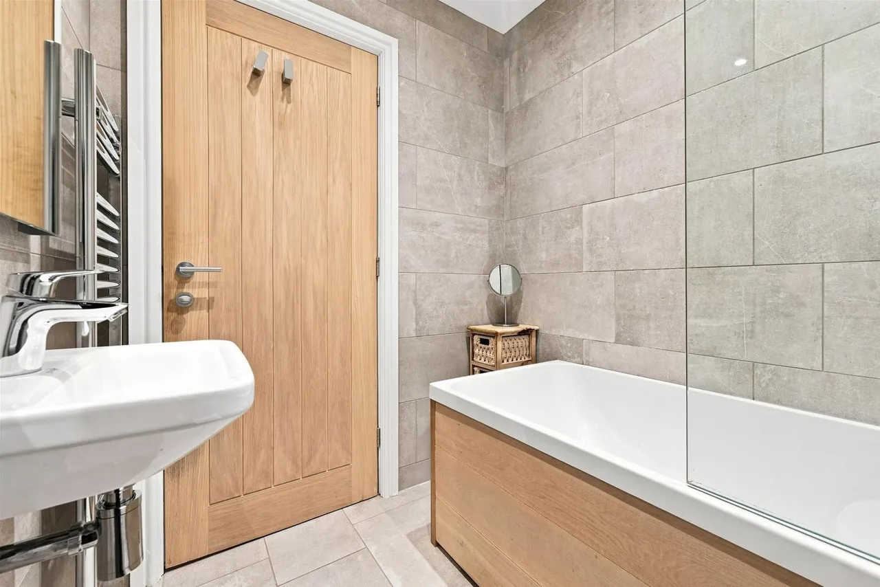 Water Street, Bollington, photo 14