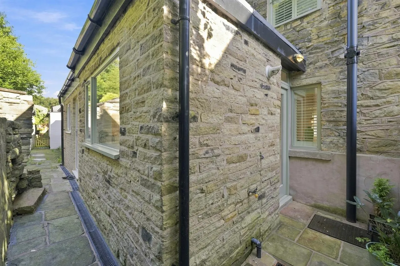 Water Street, Bollington, photo 18