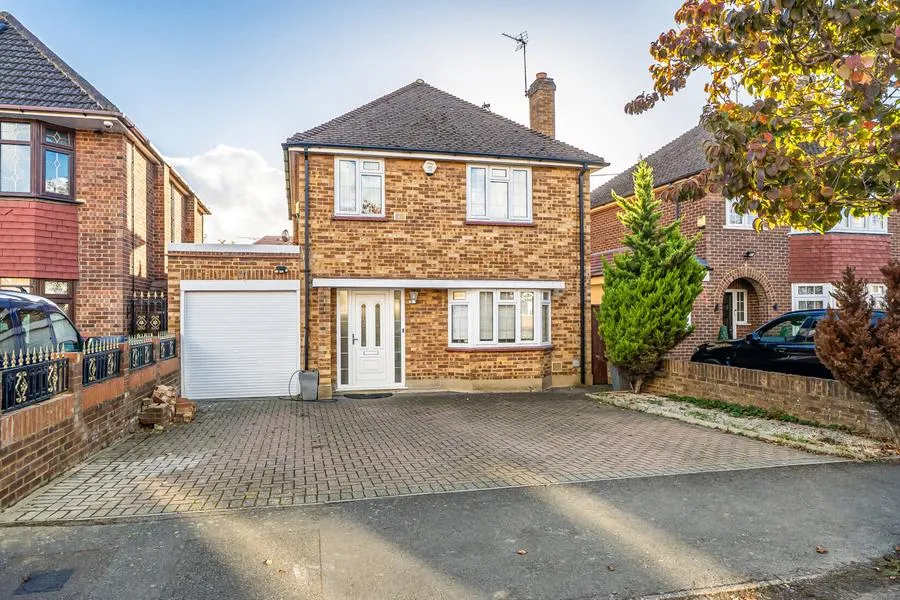 3 bed house for sale, Marlborough Road, Slough, SL3