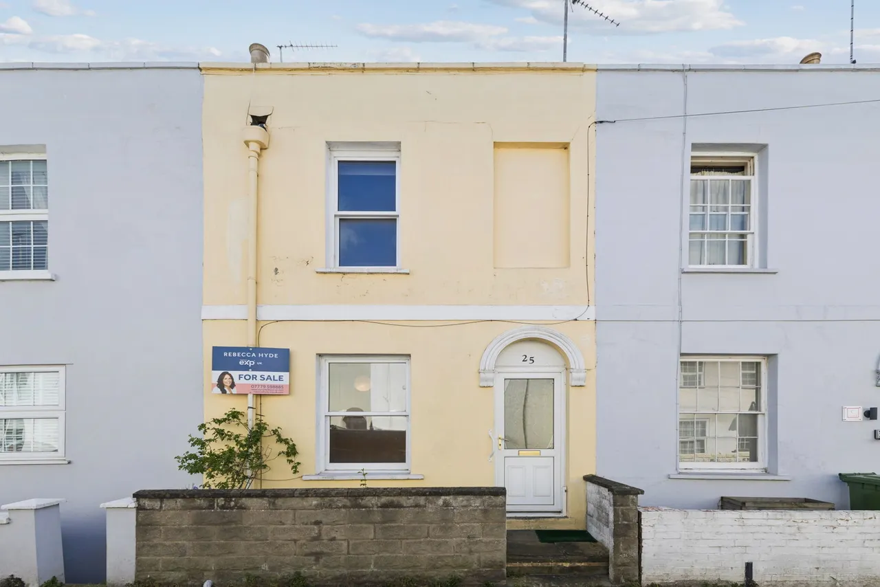 2 bed house for sale, St. Luke's, Cheltenham, GL53