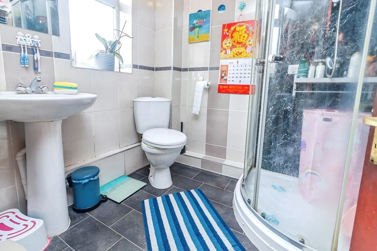Bradwell Road, New Bradwell, MK13, photo 11